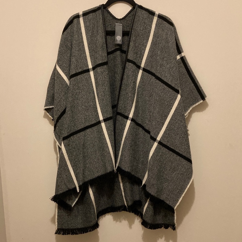 Vince Camuto Gray and Black Plaid Poncho